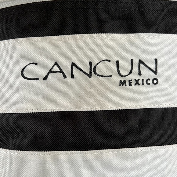 Cancun, Mexico Colorblock Tote Bag‎ - Picture 5 of 10